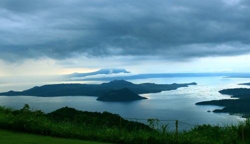 Tagaytay casino not ready to open yet as volcano calms down