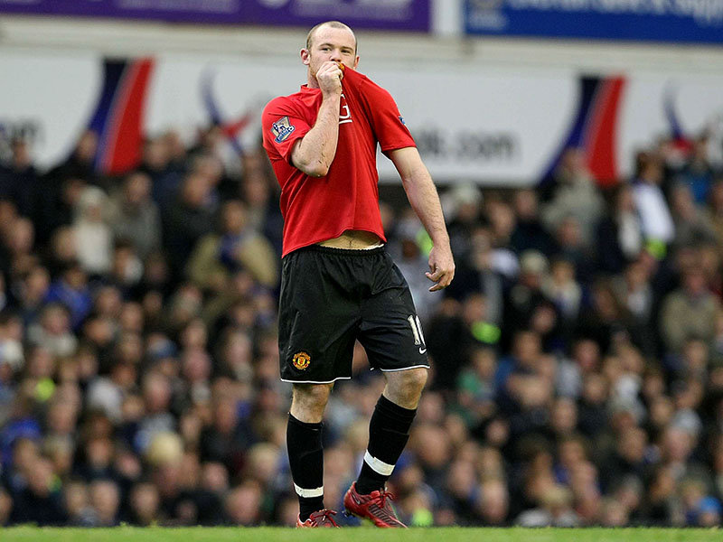 Rooney scores against Everton