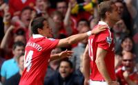 Nemanja Vidic and Javier Hernandez celebrate