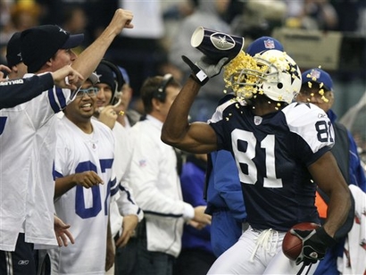 Terrell Owens celebrates