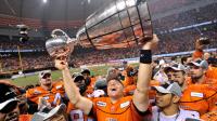 Travis Lulay lifts Grey Cup