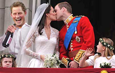 prince-harry-drunk-balcony