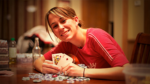 Danielle Moon-Andersen Joins Ultimate Poker as Their Newest Pro