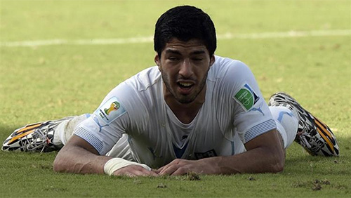 Luis Suarez Biting Incident: Good or Bad for 888Poker?