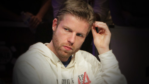 Jorryt van Hoof Signed as an Ambassador for the 2014 Masters Classic of Poker