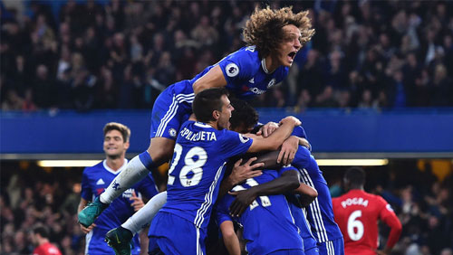 EPL Week 30 Review: Chelsea slip up provides hope for pursuing pack