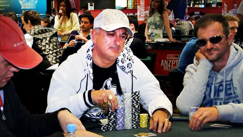 Ex Aussie poker player gets a tomahawk in the face; Somerville back in Oz