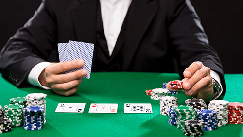Scratching backs: poker and the law of reciprocity
