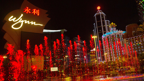 Takeover looms for Wynn Resorts as Steve Wynn starts selling shares