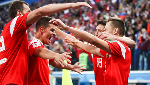 World Cup Round-Up: Russia and Uruguay advance from Group A