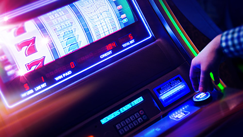 Ban on gambling machines in NSW gets support from the Northern Beaches