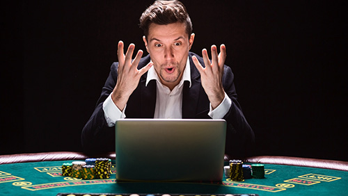 According to Twitter users, poker players are unethical