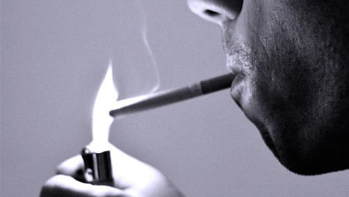 Macau smoking ban starts to show more promising numbers