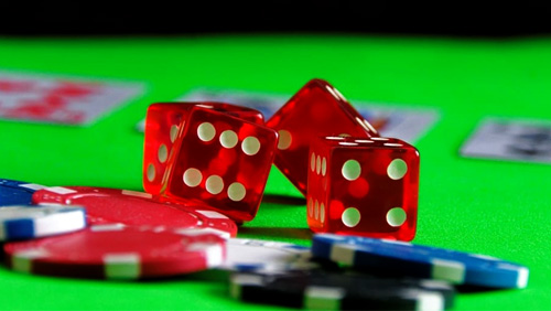 Analysts like Century Casinos, so do investors