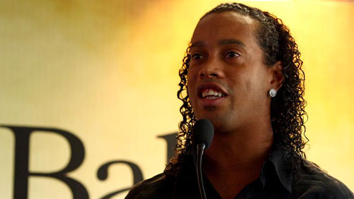 ronaldinho-conducts-first-interview-after-release-from-paraguay-prison