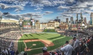 Future-of-MLB-in-2020-clear-as-mud-after-commissioner-meets-with-union