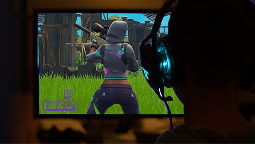Seven-Ways-to-Be-a-Successful-Fortnite-Streamer