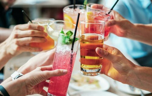 how-to-have-virtual-drinks-when-working-from-home