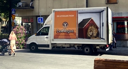 leovegas-sweden-online-casino-gambling-advertising-stockholm-trucks